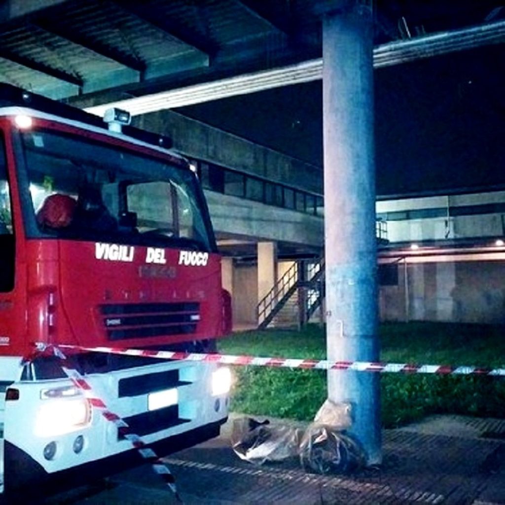 Il cordoglio della politica sui pompieri morti