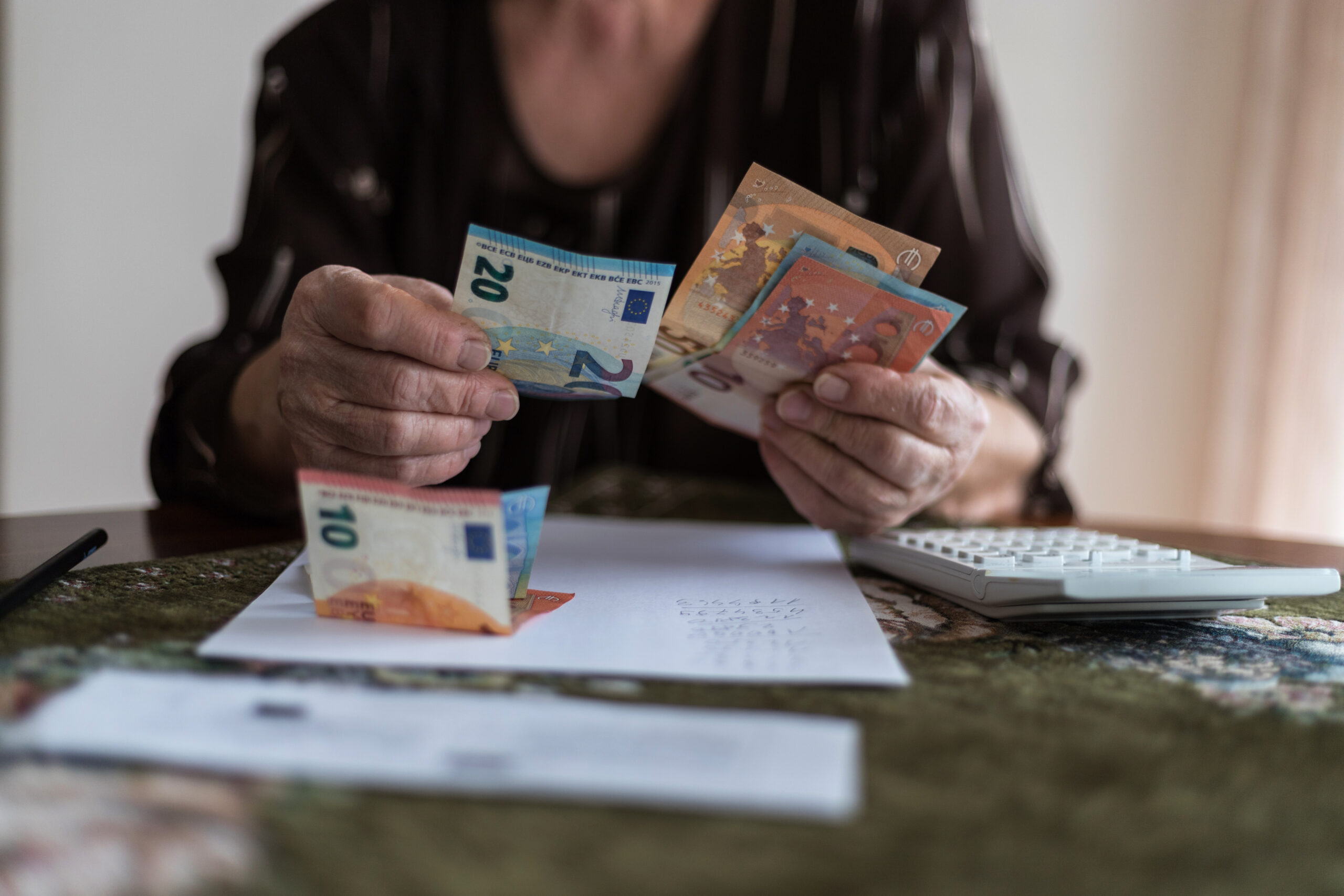 Bonus bollette 2026: cos'è, a chi spetta e come funziona lo sconto da 90 euro