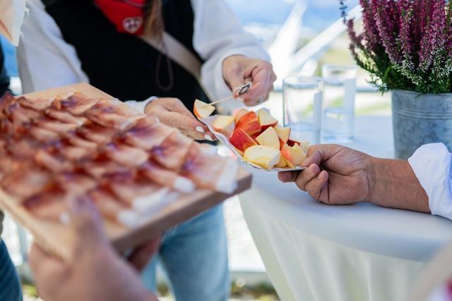 Immagine illustrativa: Festa dello Speck: Un successo ad alta quota per celebrare i 30 anni dell'IGP!